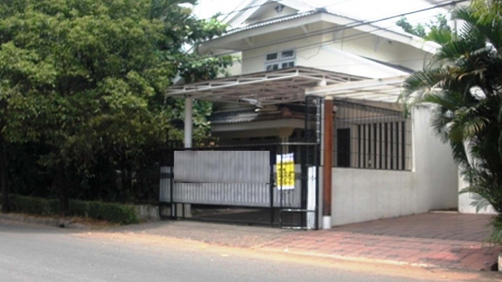 Rumah dipinggir jalan,bagus,nyaman di sektor 9 bintaro jaya