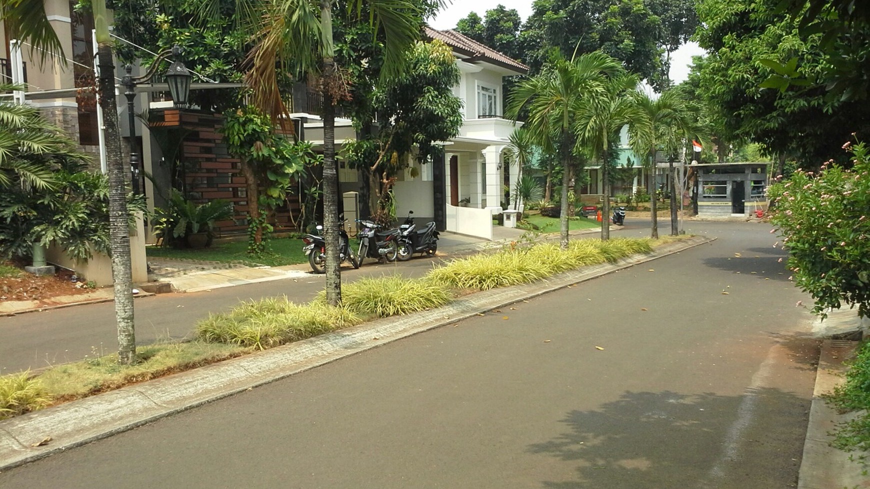 Di Jual Tanah bonus rumah mewah,, Taman Puri Bintaro,harga di bawah pasaran