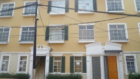 Dijual Townhouse Taman Hijau Lantai Dasar - Lippo Karawaci