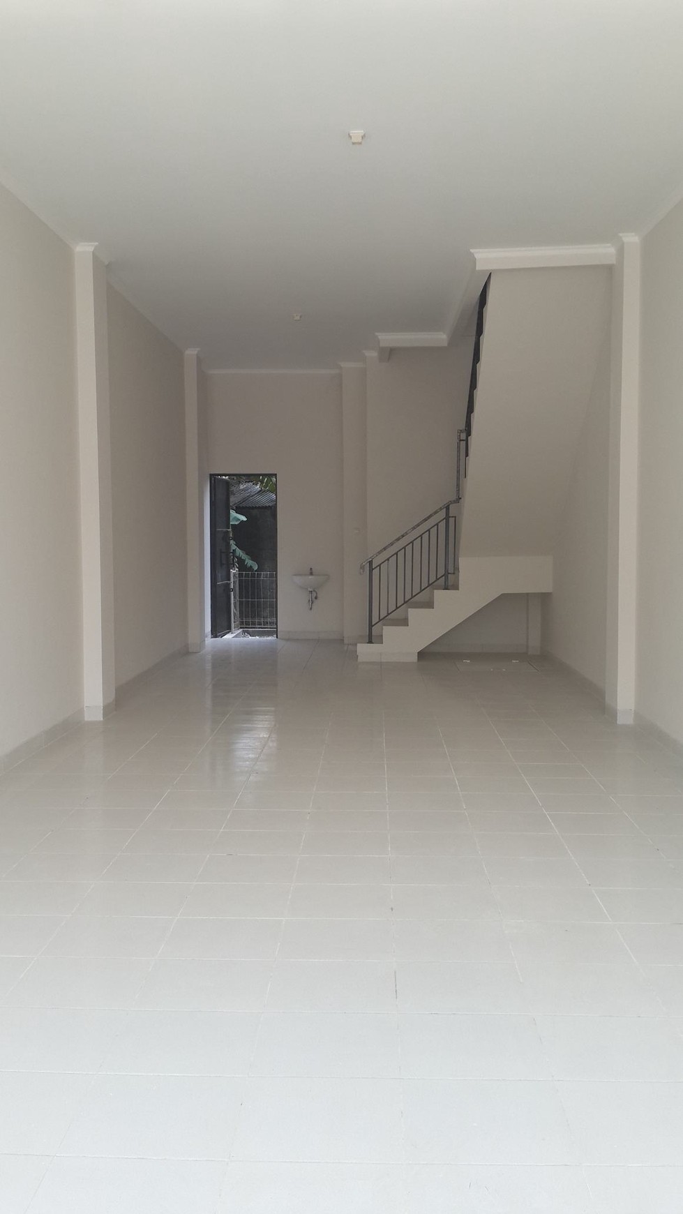 Dijual Ruko 5 Gandeng Jl. Imam Bonjol - Karawaci