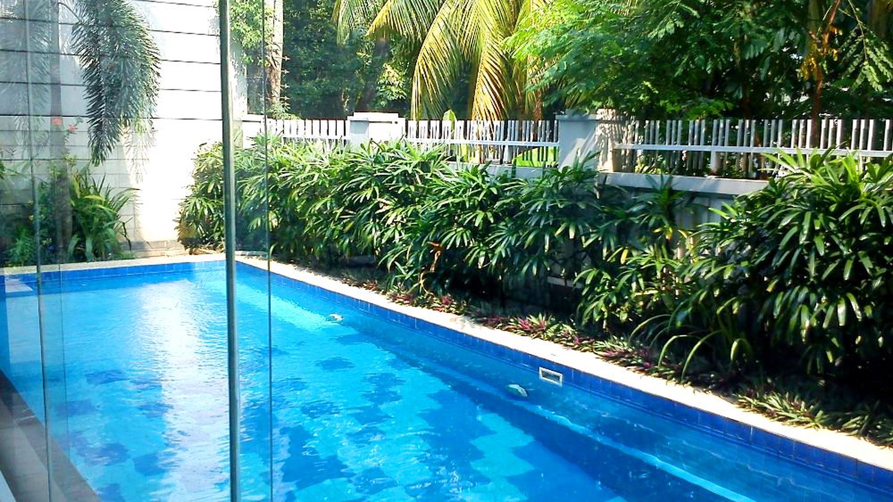 Big House...Big Pool...Close to JIS..Big Opportunity...