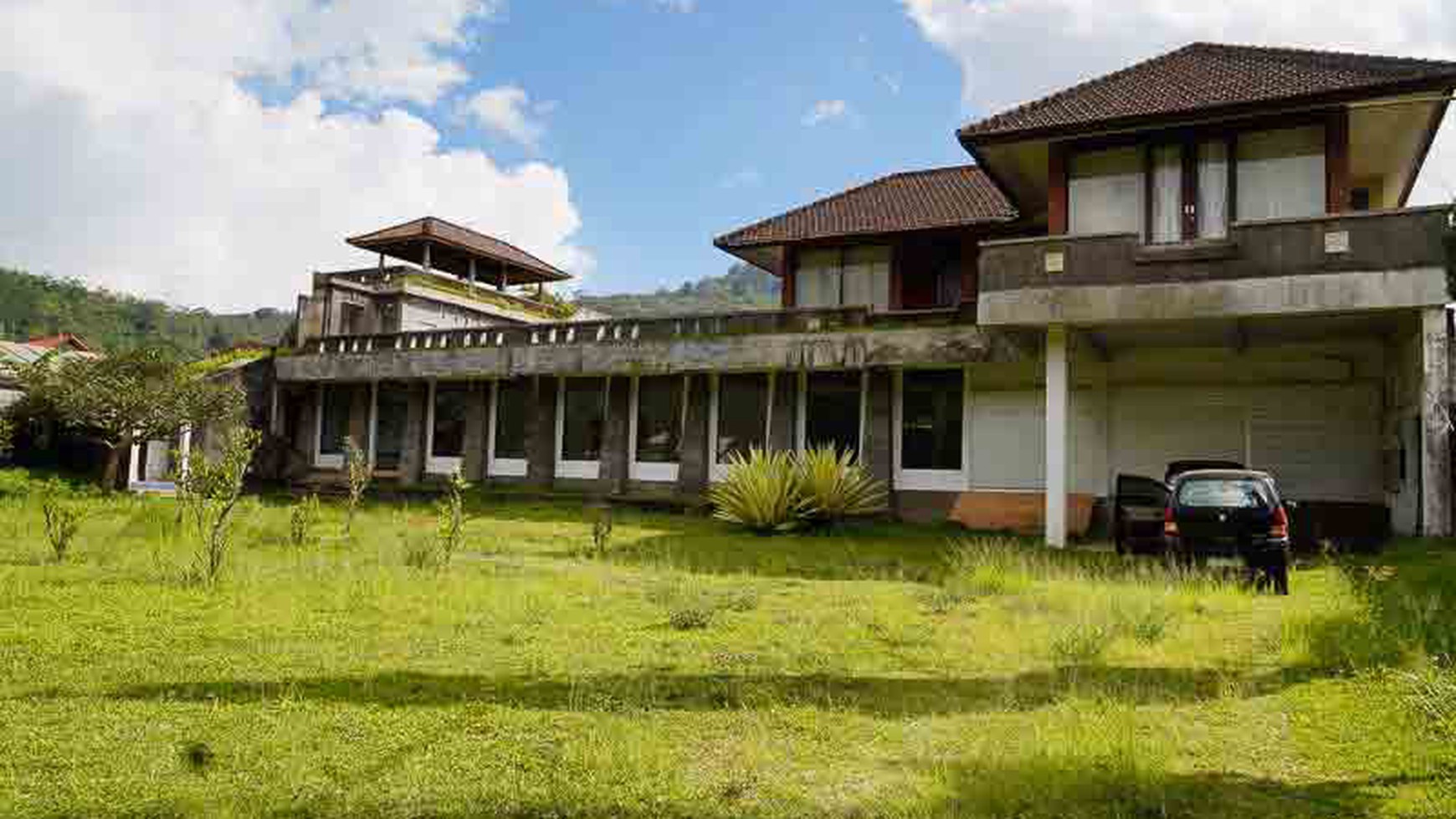 Lake & Mountain View Villa At Bedugul