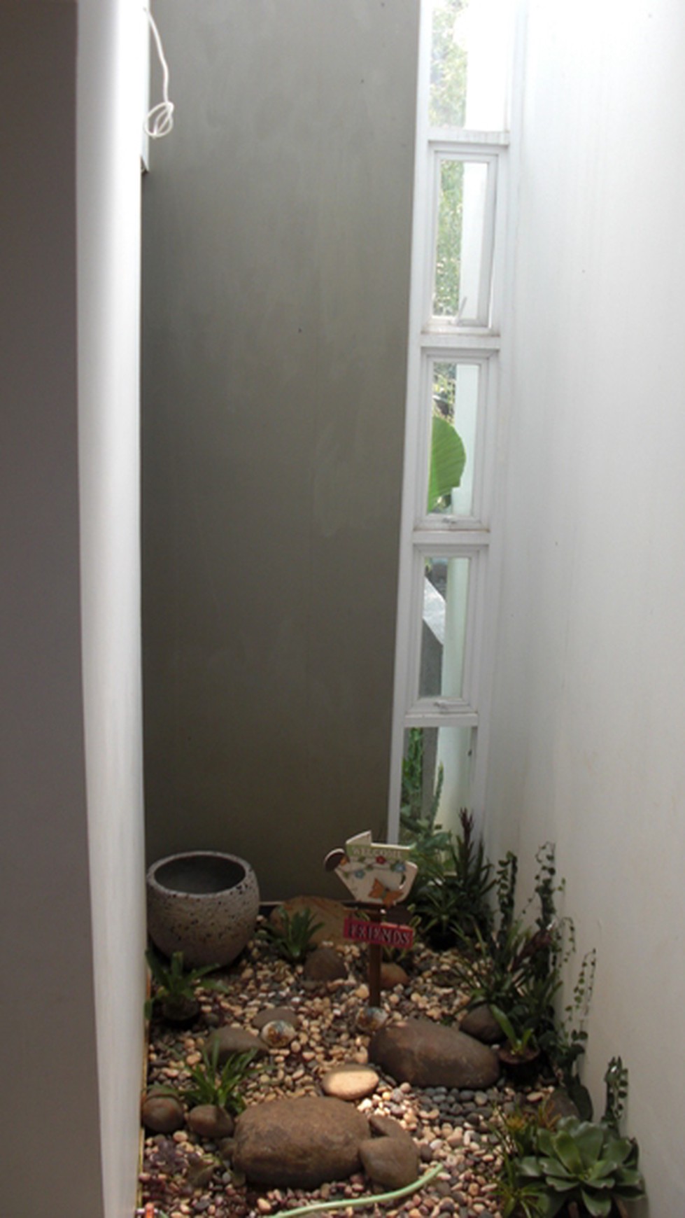 Rumah Minimalis,jarang ada,siap huni ,good price Sektor 8 Bintaro Jaya!!