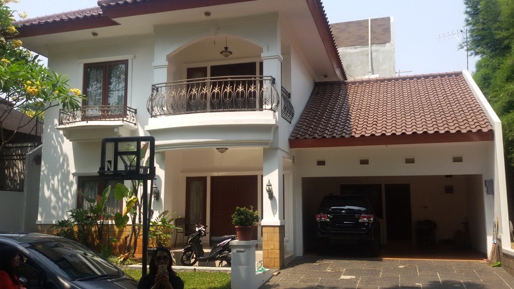 Rumah minimalis  Senayan  Full Furnish Sektor 9 Bintaro Jaya