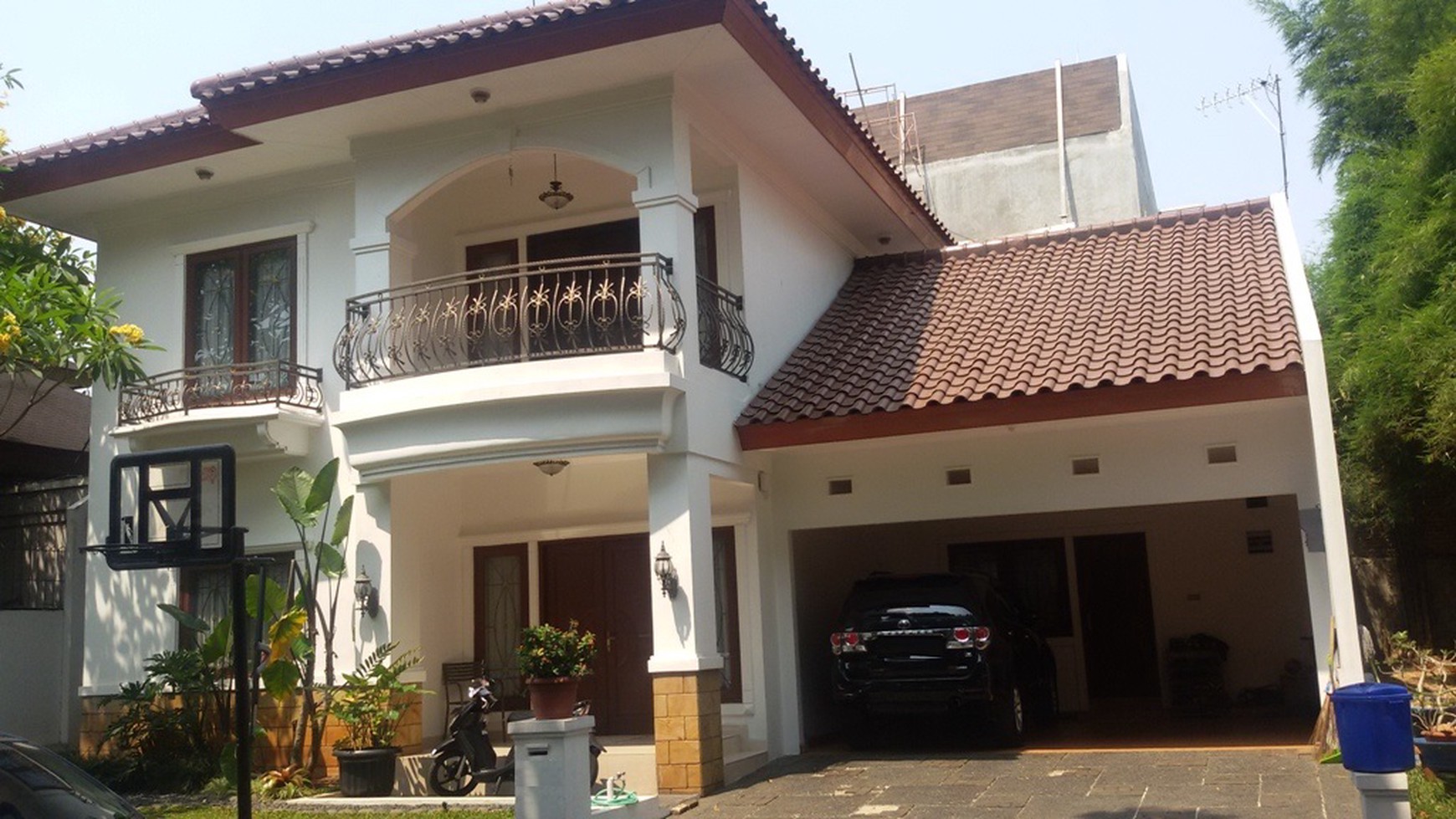 Rumah minimalis  Senayan  Full Furnish Sektor 9 Bintaro Jaya