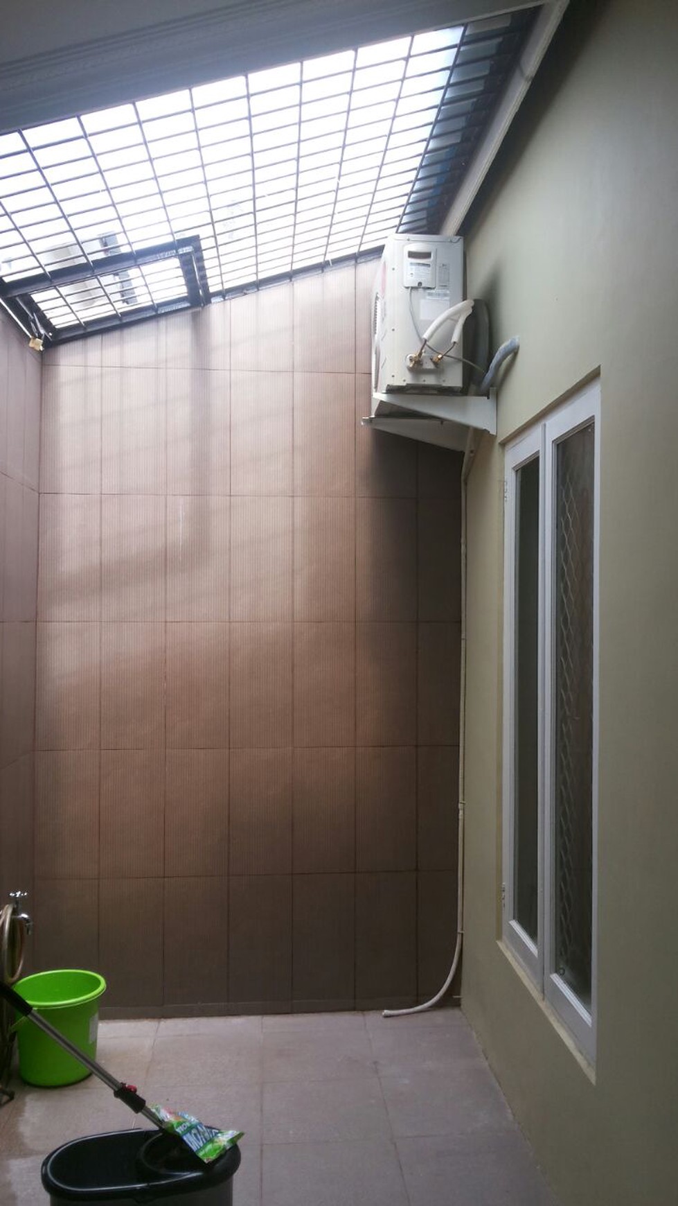 Disewakan Rumah Taman Bromo - Lippo Karawaci