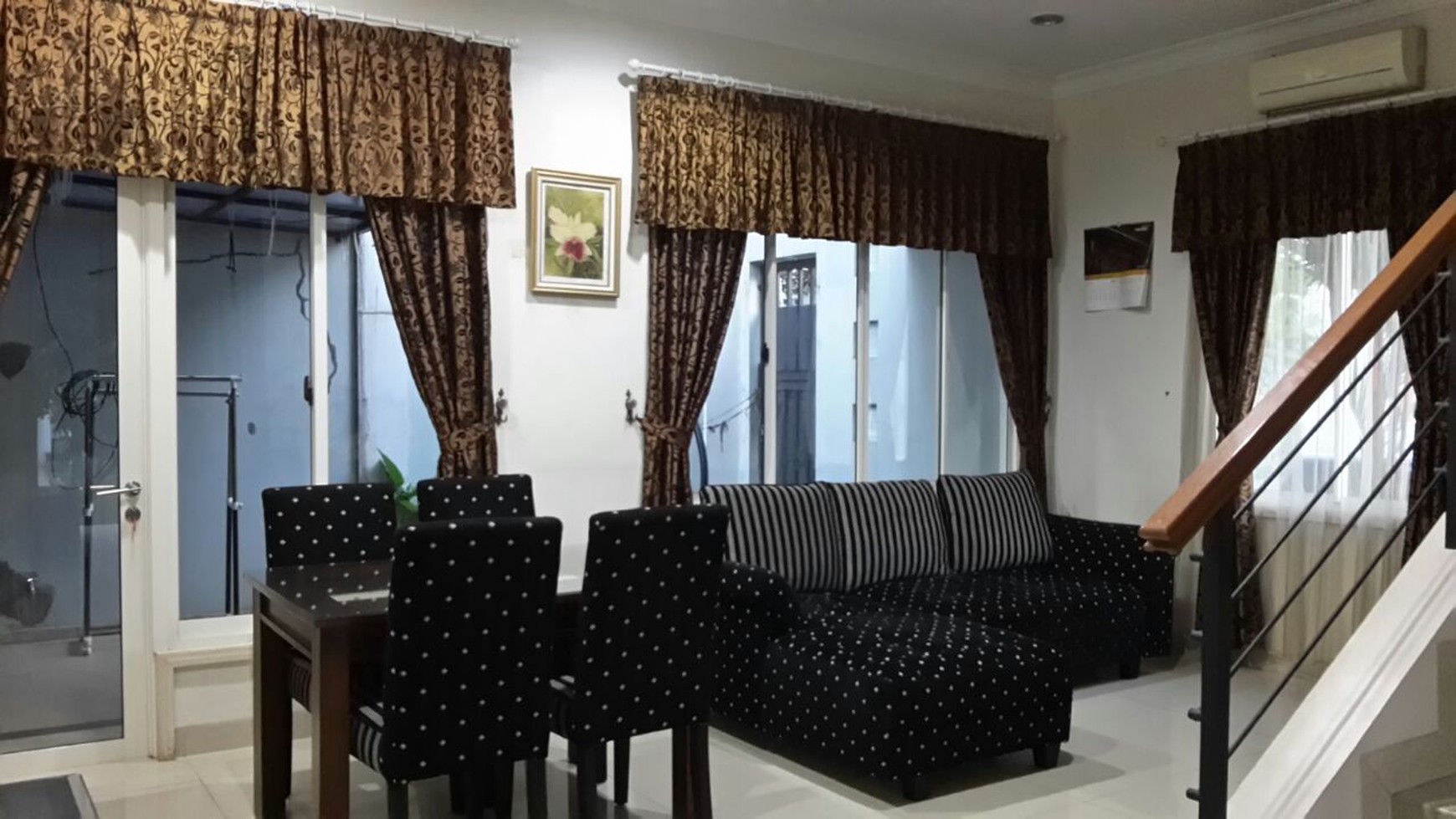 Disewakan Rumah Chaledony Timur- Pondok Hijau Golf, Gading Serpong