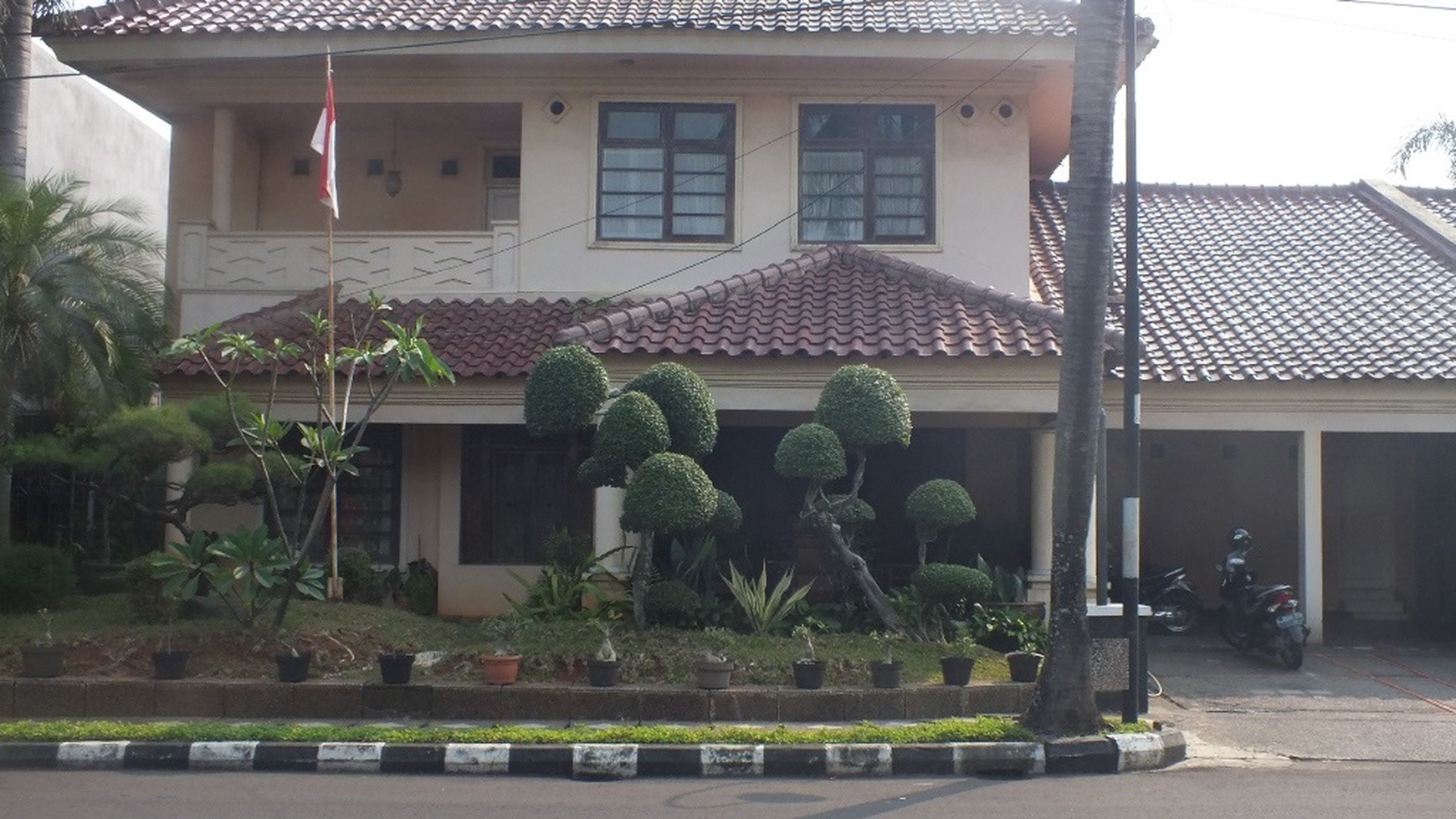 Rumah Jalan Lebar,Lokasi Strategis ,dekat Mall ,dekat tol Bintaro