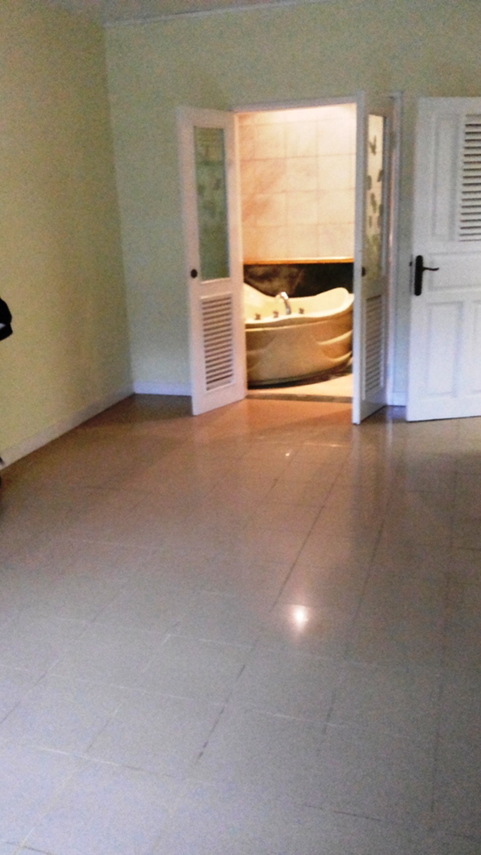 Rumah siap huni, Bintaro Jaya sek 6, 2 lt, keamanan 24 jam. bebas banjir