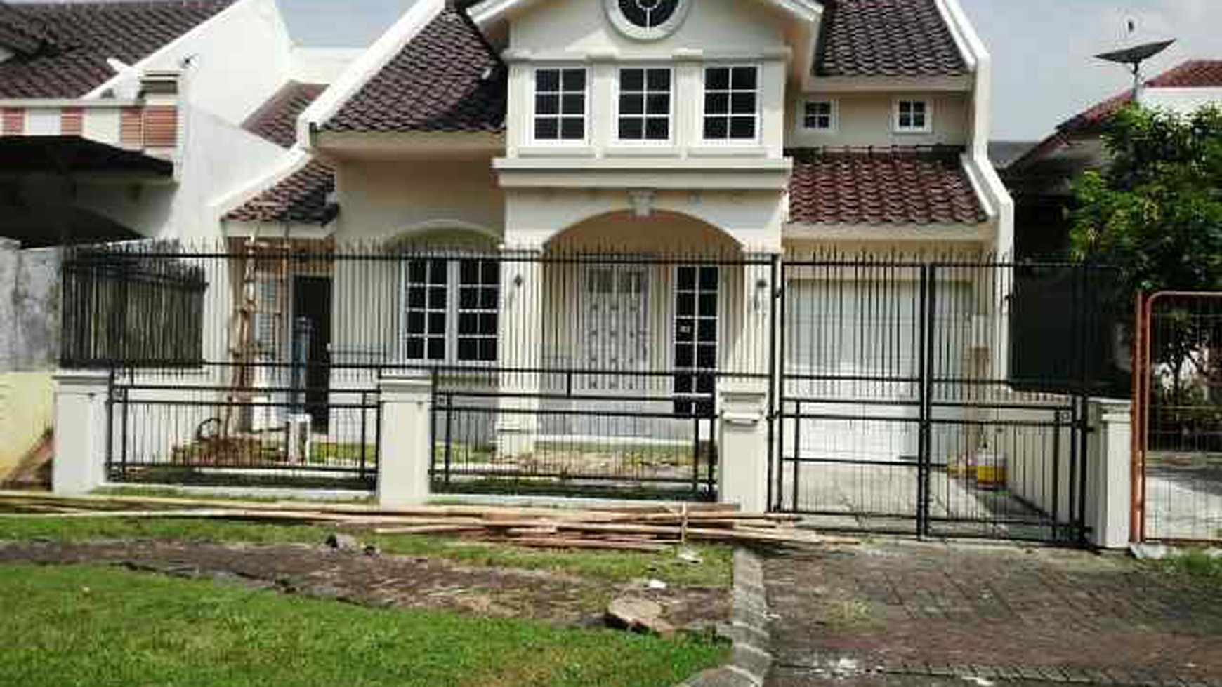Dijual Rumah Taman Raya - Citra Raya
