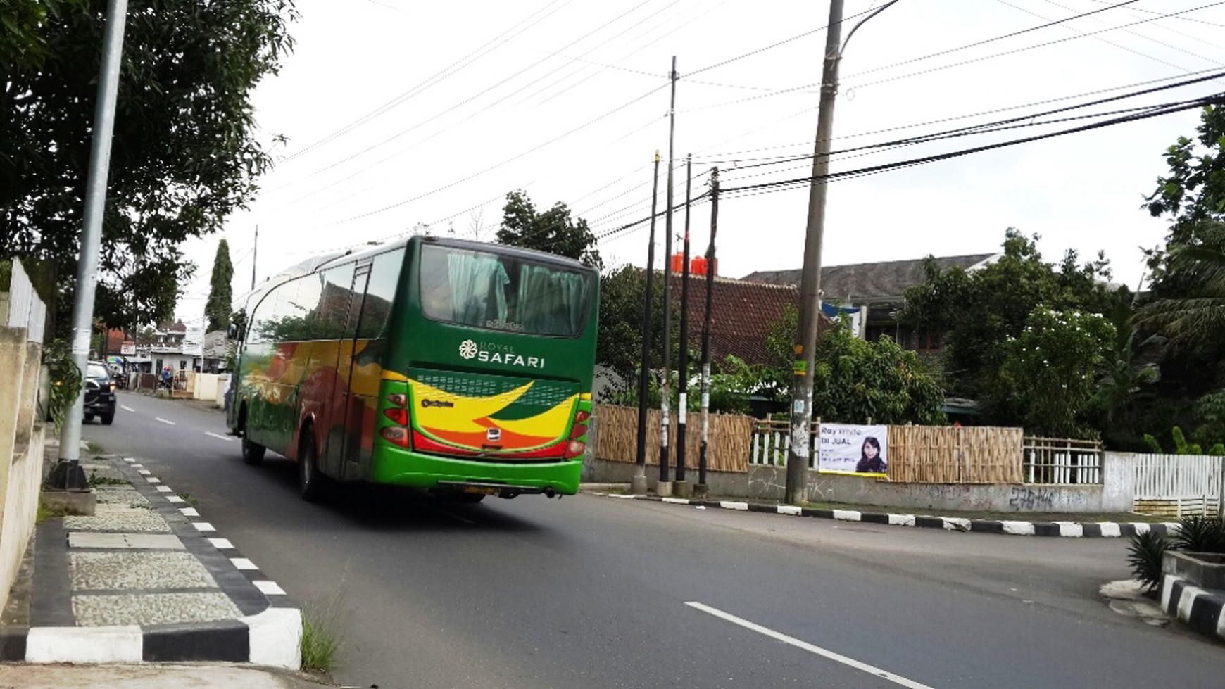 RUMAH PINGGIR JALAN,BAGUS,STRATEGIS DI JAWA TENGAH