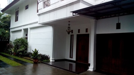 Modern Homey And Lovely House In Brawijaya