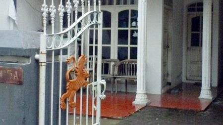 Rumah di Kutisari Utara, cocok buat kos2 an, mess karyawan (dekat dengan Rungkut Industri)