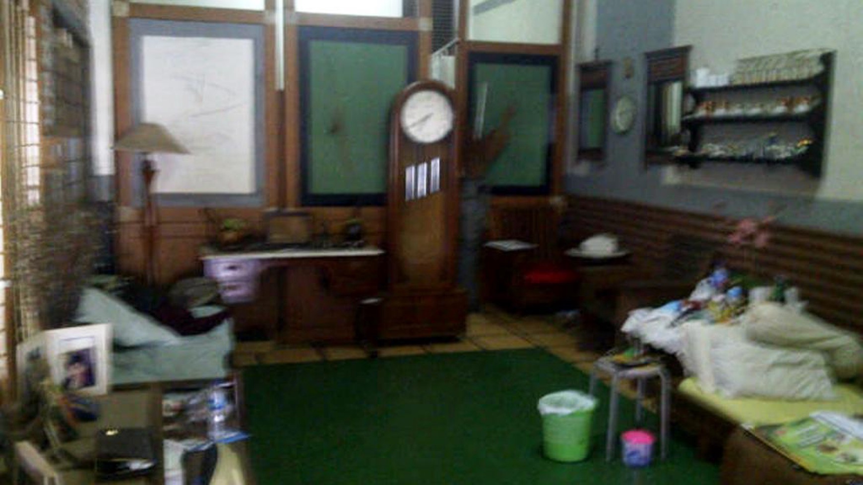 RUMAH PINGGIR JALAN,BAGUS,COCOK BUKA USAHA DI JOMBANG RAYA