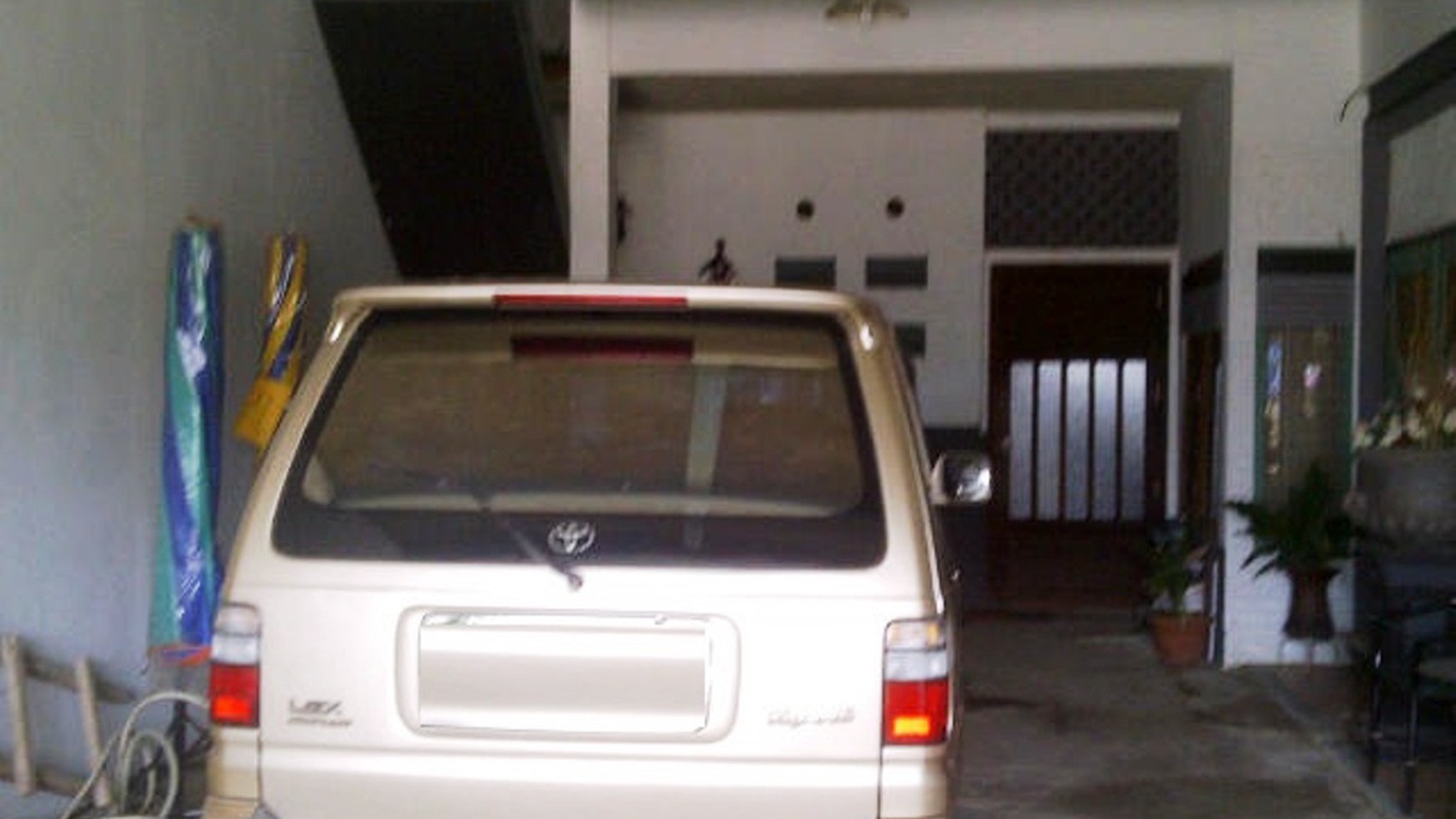 RUMAH PINGGIR JALAN,BAGUS,COCOK BUKA USAHA DI JOMBANG RAYA