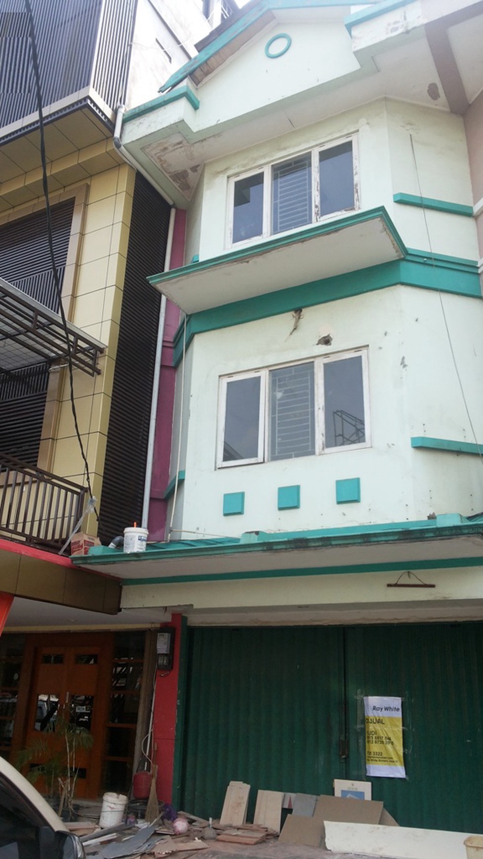 Ruko Di Daerah Komercil Di Pondok Ranji