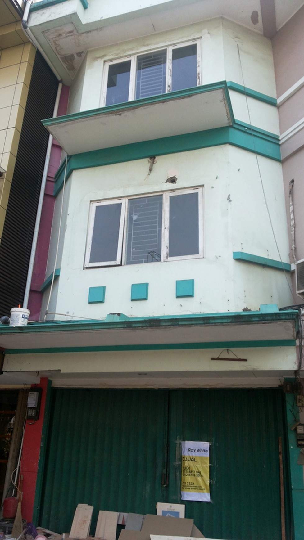 Ruko Di Daerah Komercil Di Pondok Ranji