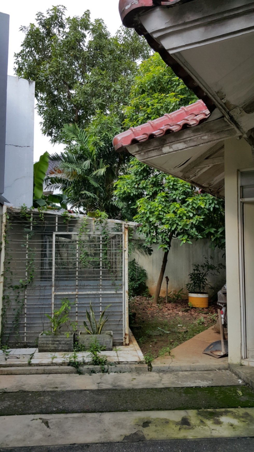 Dijual Rumah Taman Himalaya Jl. Gn. Nangka- Lippo Karawaci