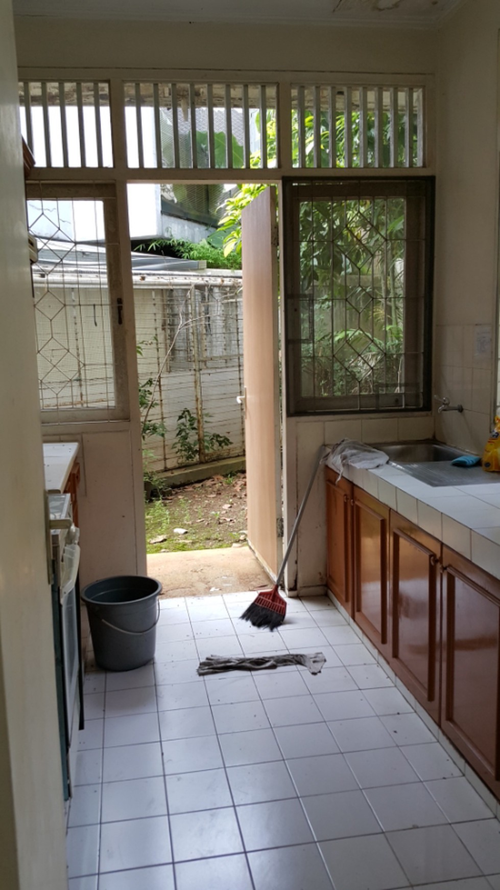 Dijual Rumah Taman Himalaya Jl. Gn. Nangka- Lippo Karawaci
