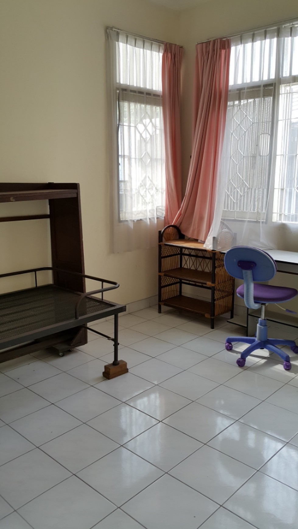 Dijual Rumah Taman Himalaya Jl. Gn. Nangka- Lippo Karawaci