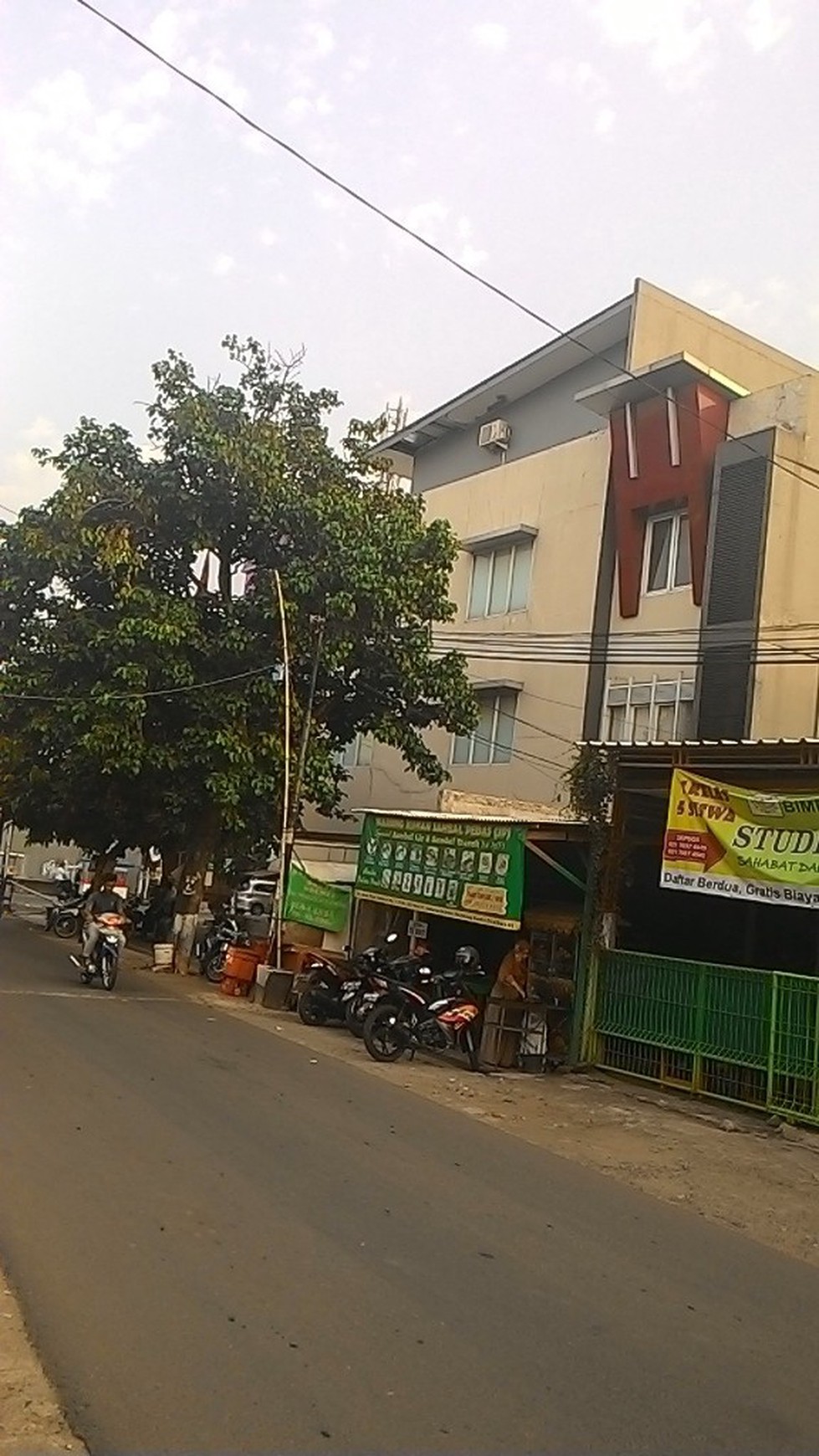 3 RUKO JADI 1,PINGGIR JALAN,GOOD PRICE DI VETERAN JAKARTA SELATAN