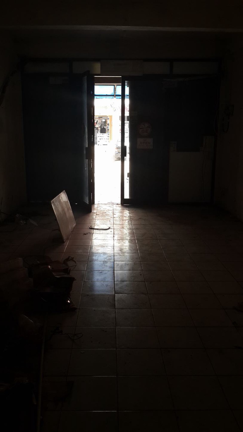 Dijual / Disewakan Ruko Borobudur Pinggir Jalan- Perum, Karawaci