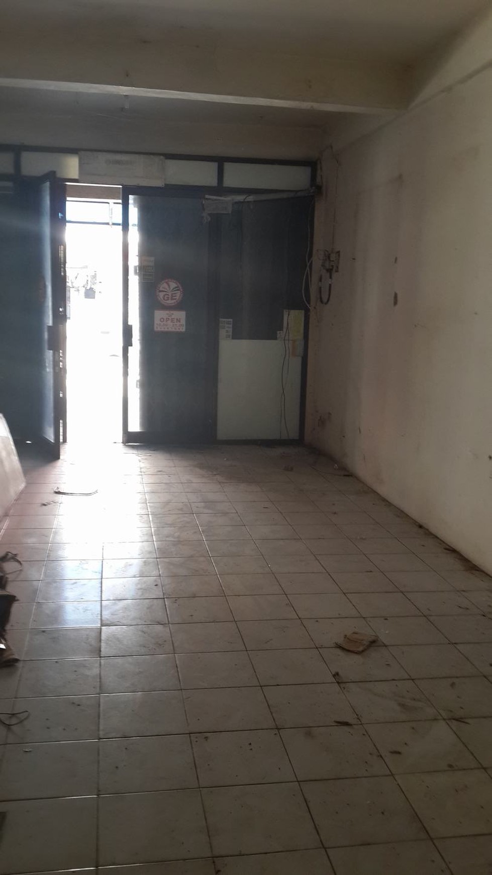 Dijual / Disewakan Ruko Borobudur Pinggir Jalan- Perum, Karawaci