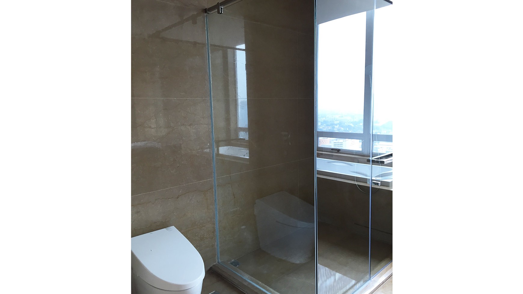 FOR RENT prestigious and highly luxurious residential apartment unit The Pakubuwono Signature located in prime location, South Jakarta