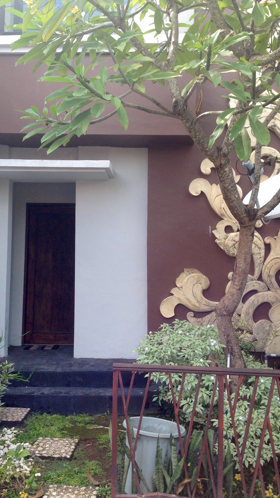 For Rent Villa 3 Bedrooms Fully Furnish Sanur 5 min to Beach