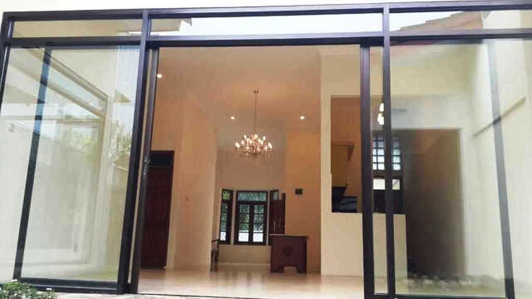 RUMAH BAGUS,SIAP HUNI,STRATEGIS DI PESANGGRAHAN JAKARTA SELATAN