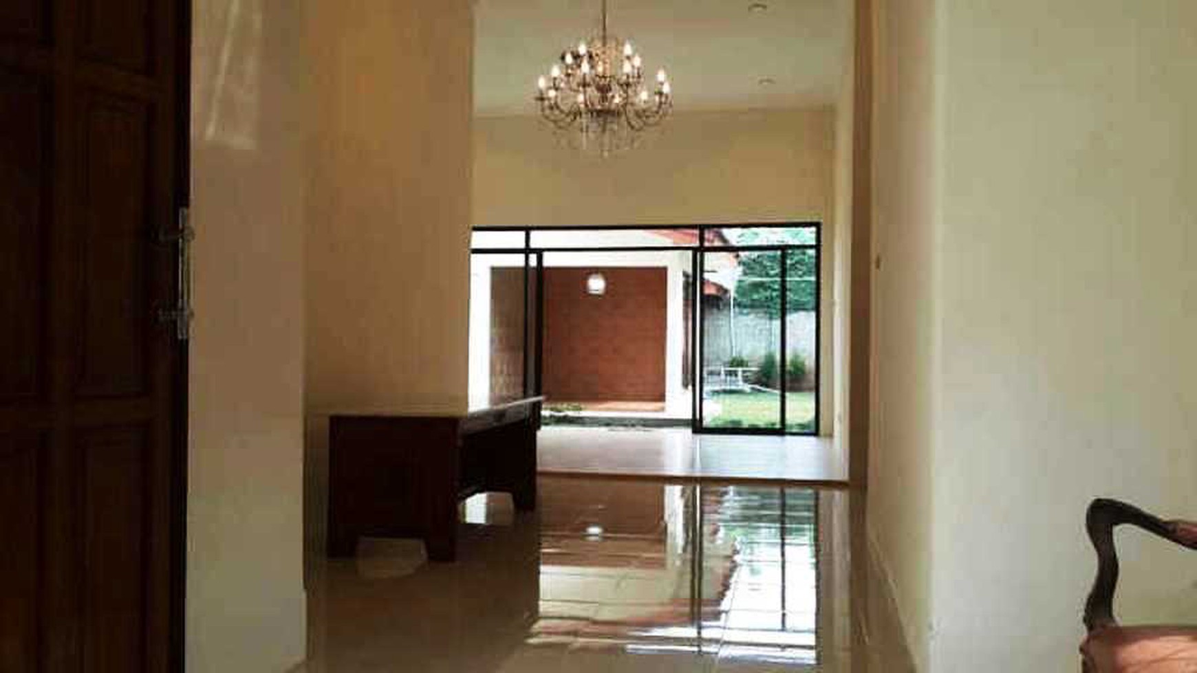 RUMAH BAGUS,SIAP HUNI,STRATEGIS DI PESANGGRAHAN JAKARTA SELATAN