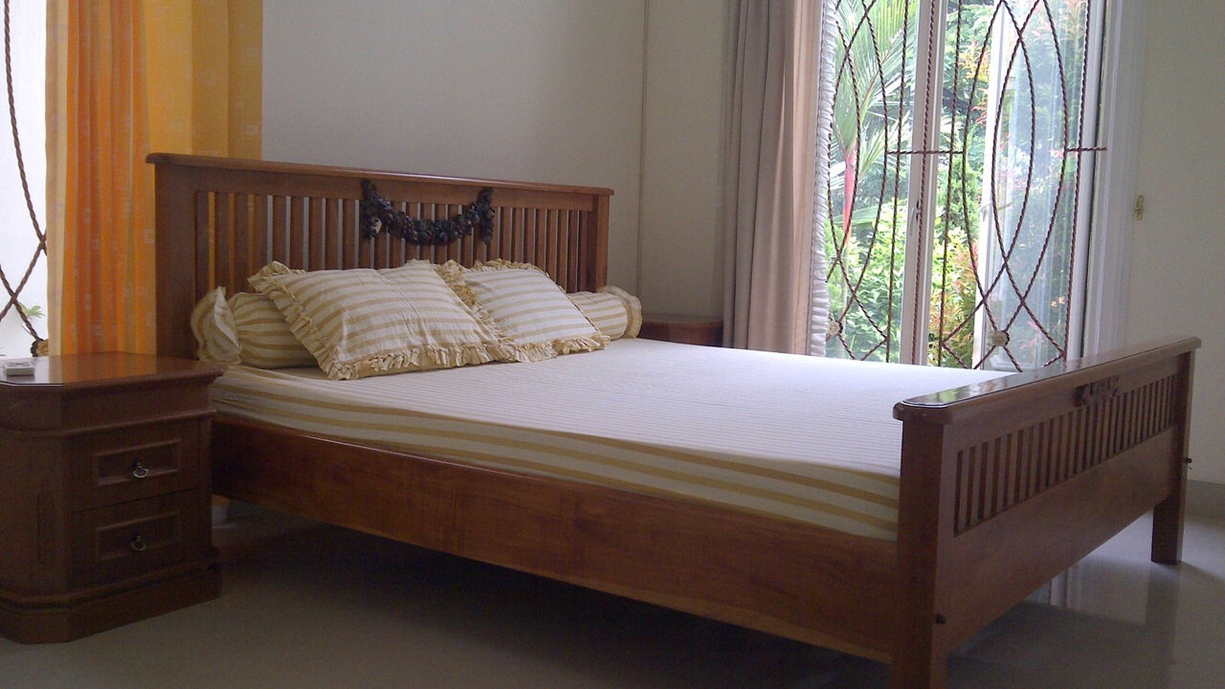 Rumah Full Furnsih,siap huni,good price Serpong Raya