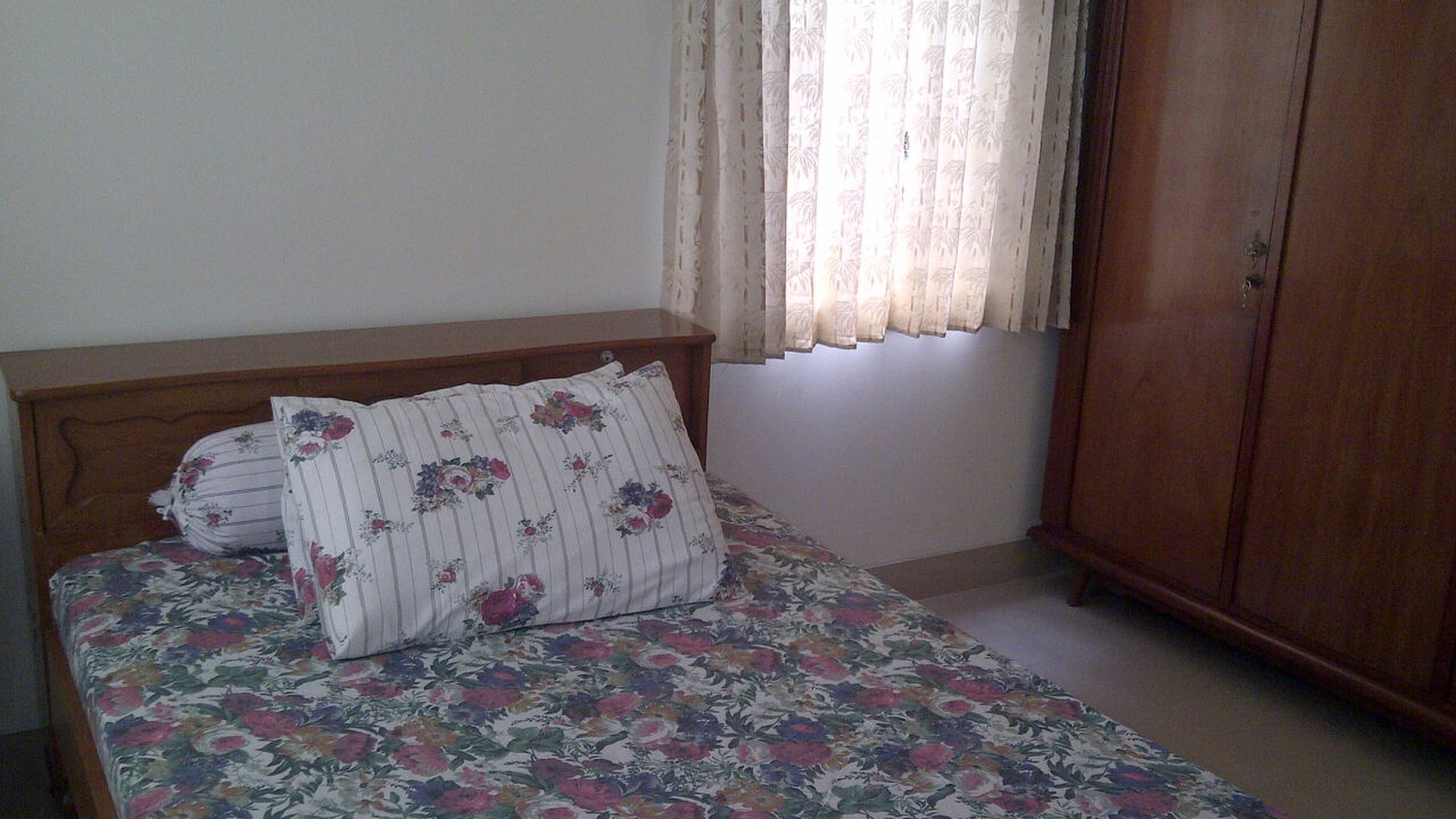 Rumah Full Furnsih,siap huni,good price Serpong Raya