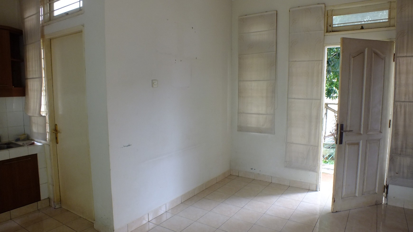 Rumah Bagus,siap huni,dalam cluster,good price di graha raya