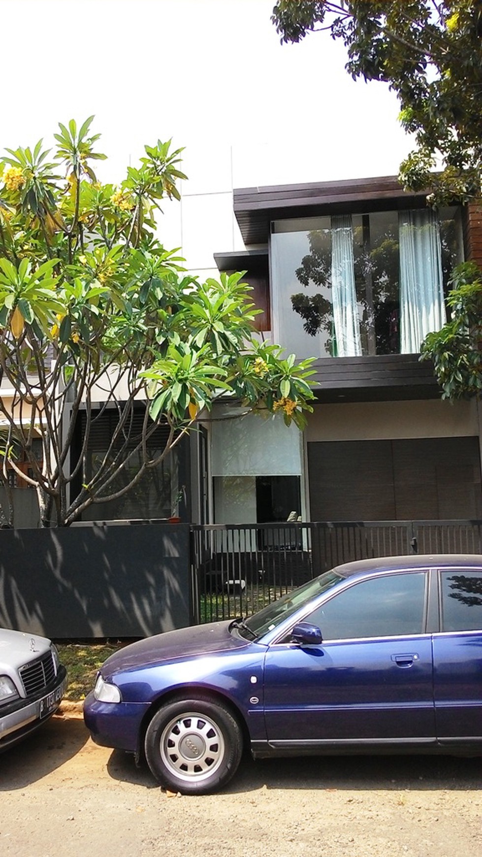 RUMAH MINIMALIS,SIAP HUNI,GOOD PRICE SEKTOR 9 BINTARO JAYA