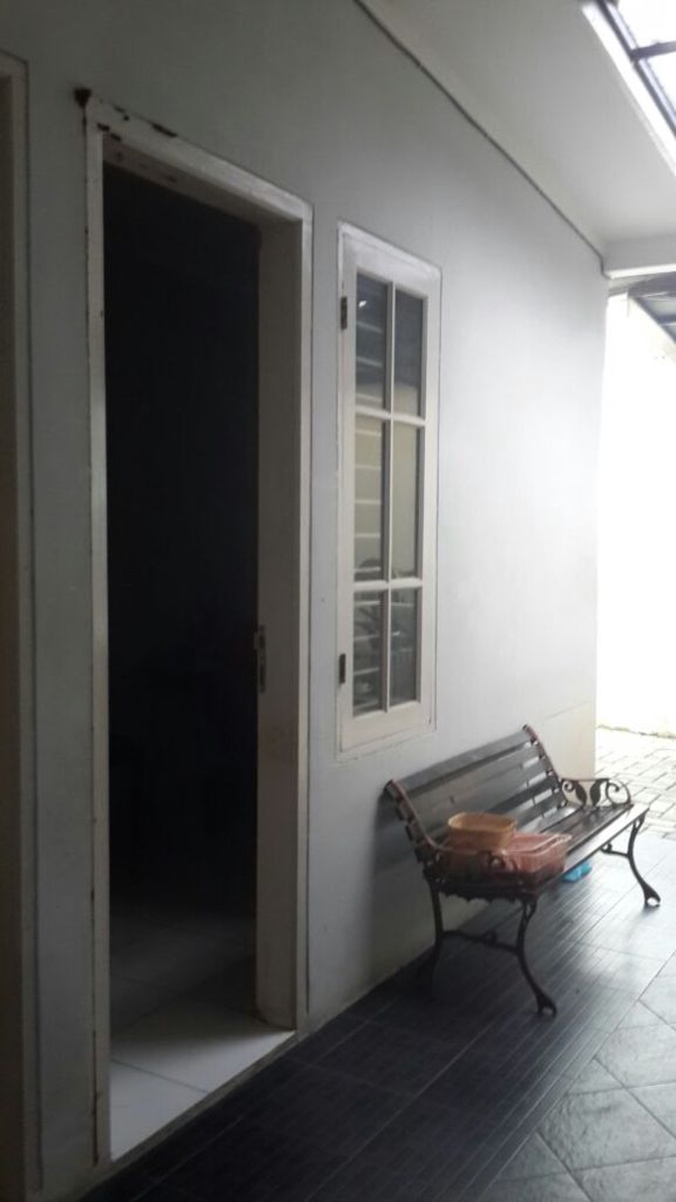 Rumah Siap Huni ,Jalan Lebar  sektor 9 Bintaro Jaya