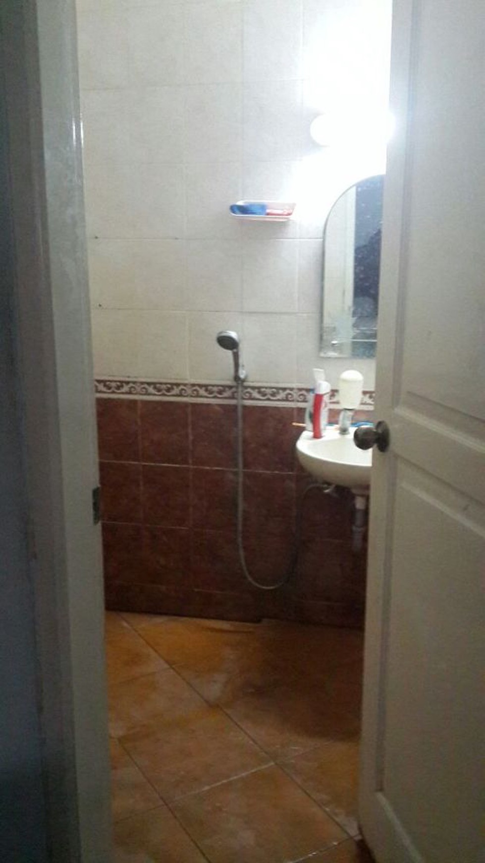 Rumah Siap Huni ,Jalan Lebar  sektor 9 Bintaro Jaya