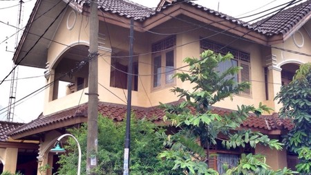 Rumah Hoek Dalam Perumahan Villa Bintaro Indah