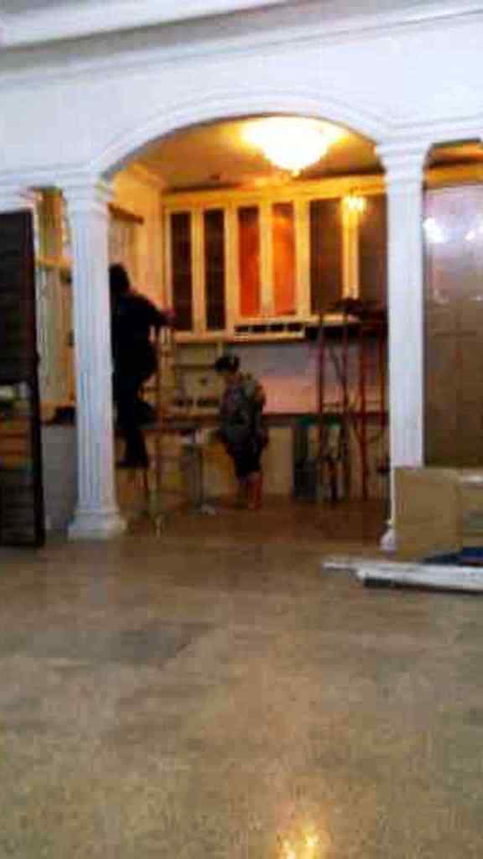 Rumah pinggir jalan,siap huni,lokasi oke di Kesehatan Bintaro Jakarta Selatan