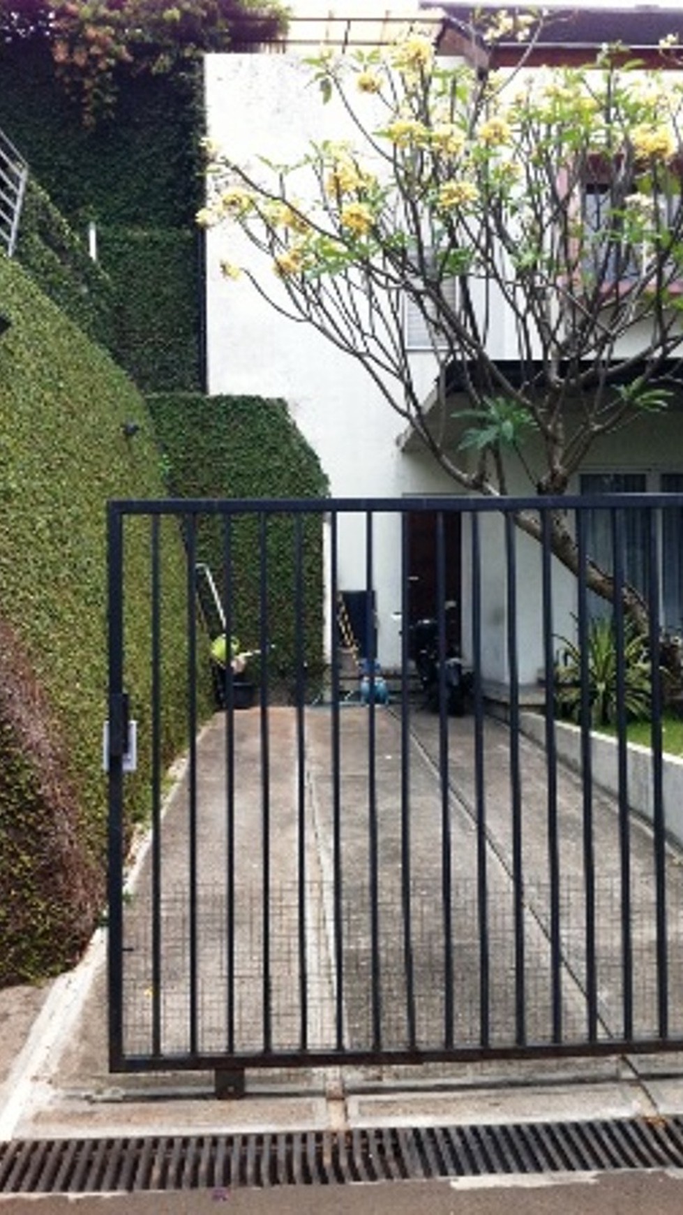 For Rent Rumah Mewah,Minimalis Dalam Perumahan Bintaro Sektor 9