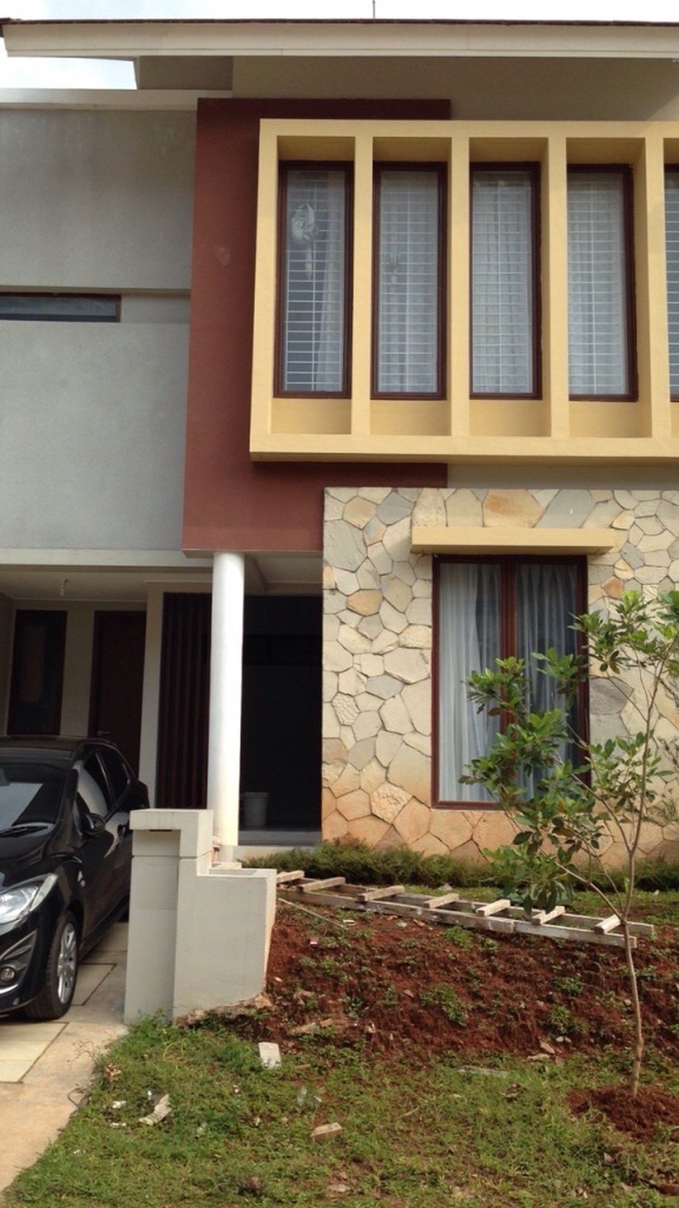 Hunian Minimalis Dalam Cluster Bintaro Sektor 9