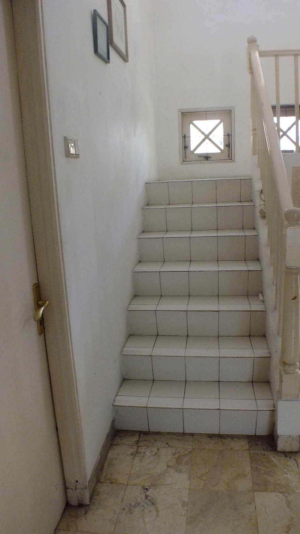 Rumah  siap huni,Semi Furnish BSD Tangerang..