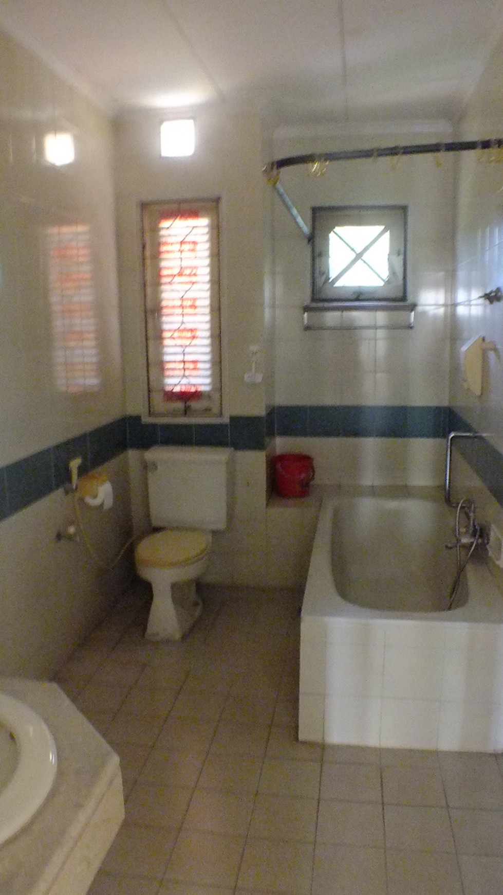 Rumah  siap huni,Semi Furnish BSD Tangerang..