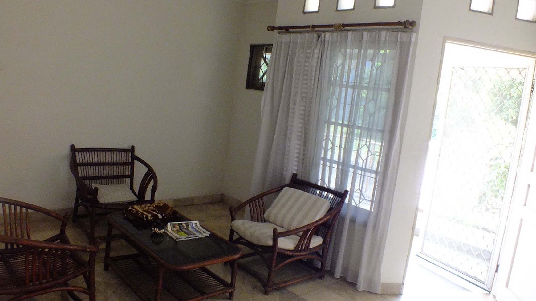 Rumah  siap huni,Semi Furnish BSD Tangerang..