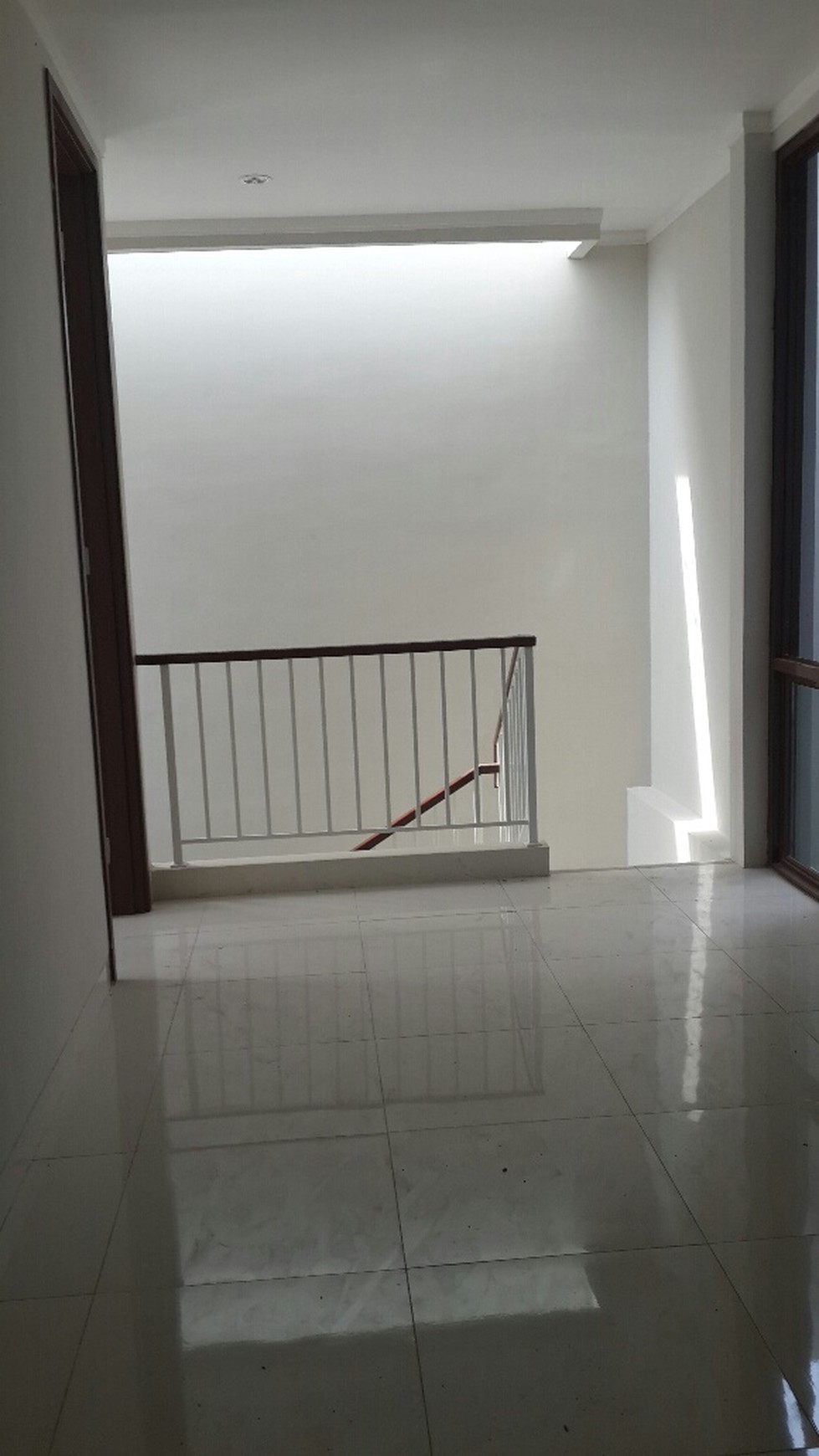 Rumah Brand new,dalam cluster baru di Sektor 9