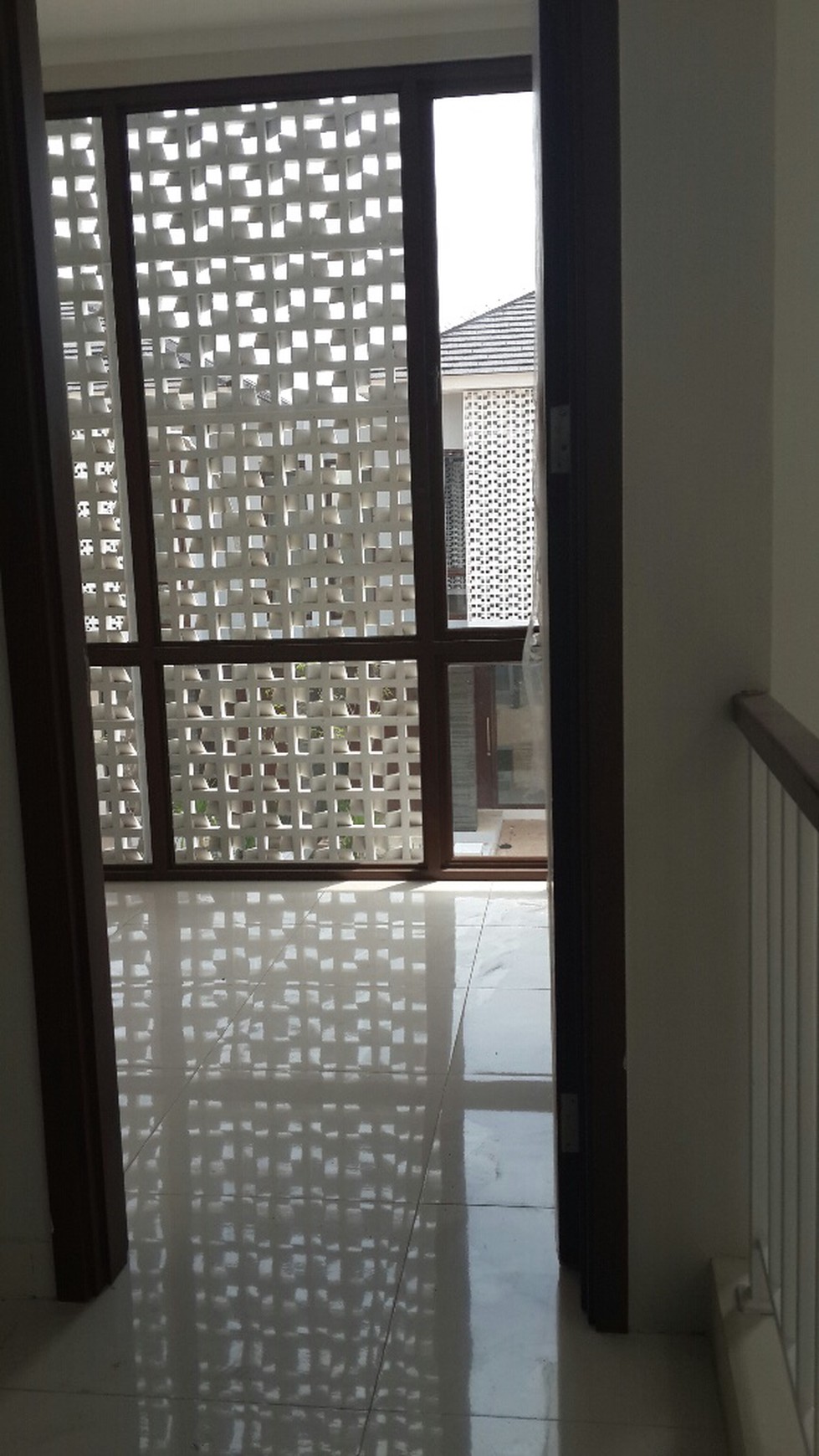 Rumah Brand new,dalam cluster baru di Sektor 9