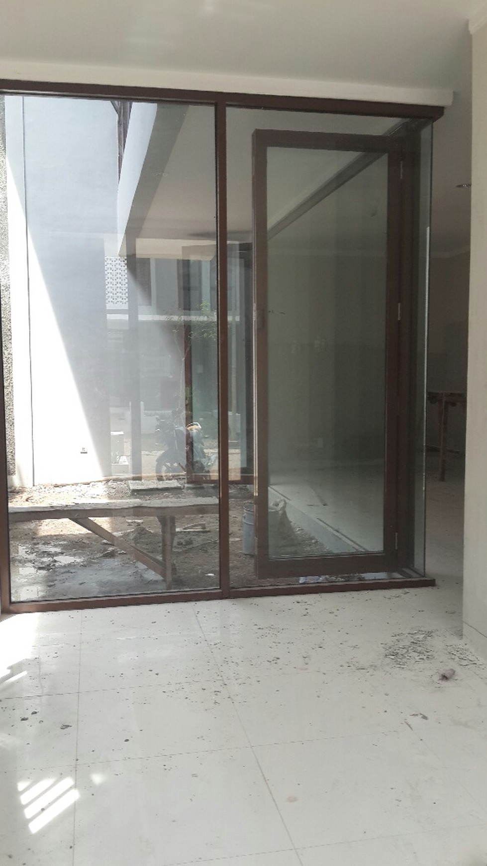 Rumah Brand new,dalam cluster baru di Sektor 9