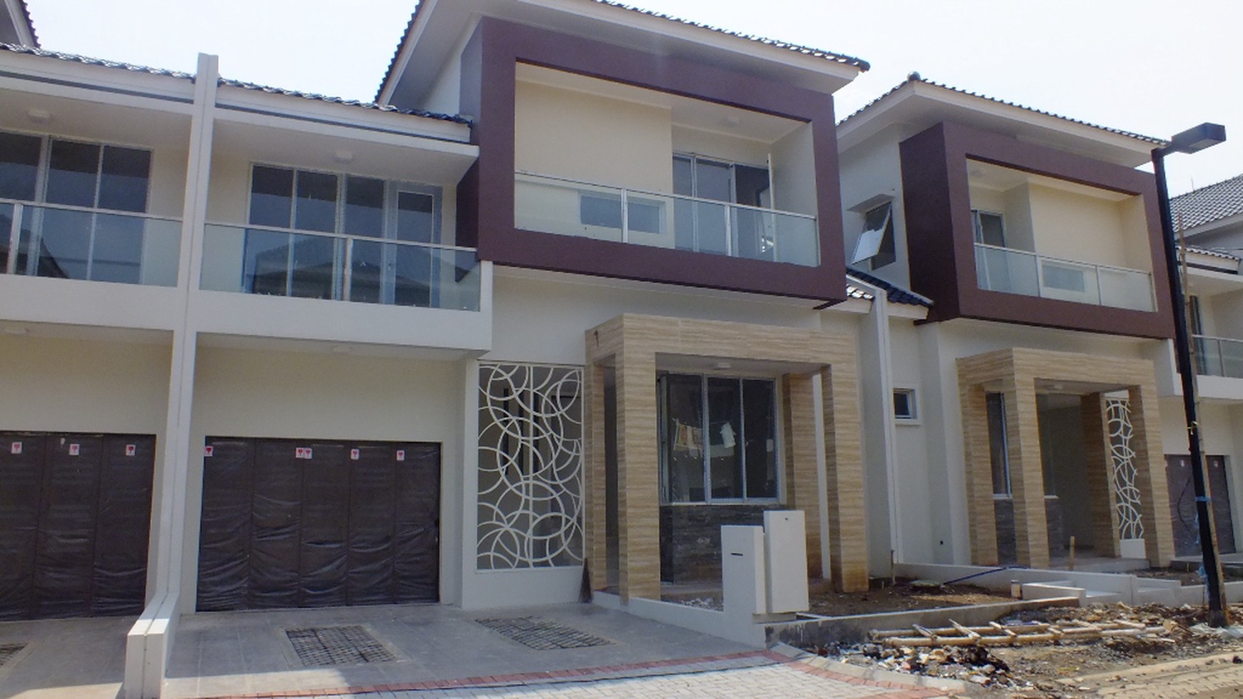 Rumah dalam cluster,securty 24 jam sek 7