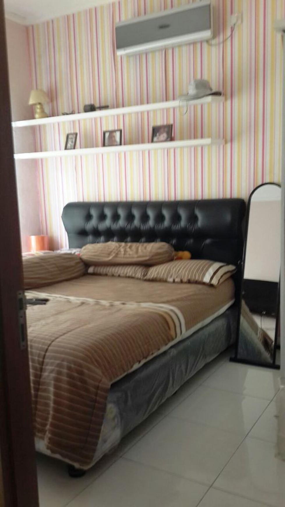 Rumah depan taman, minimalis ,good price sektor 9 Bintaro Jaya!!