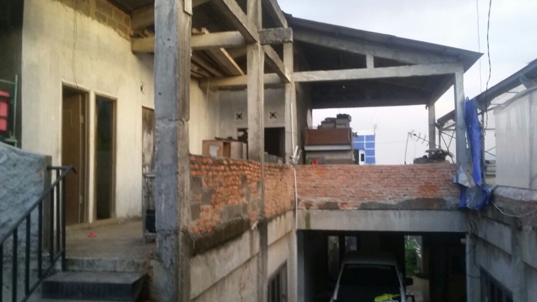Kiios dan Lahan di Pondok Aren